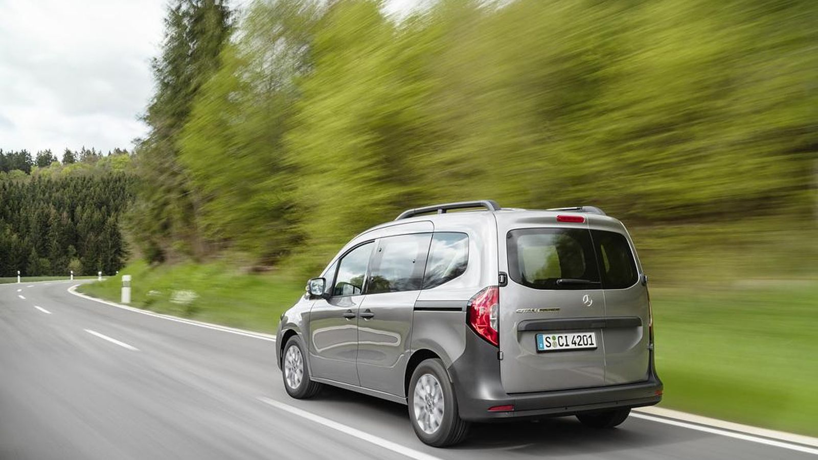 El Tourer igual puede dar servicio para un uso industrial que para convertirse durante el fin de semana en coche para la familia.