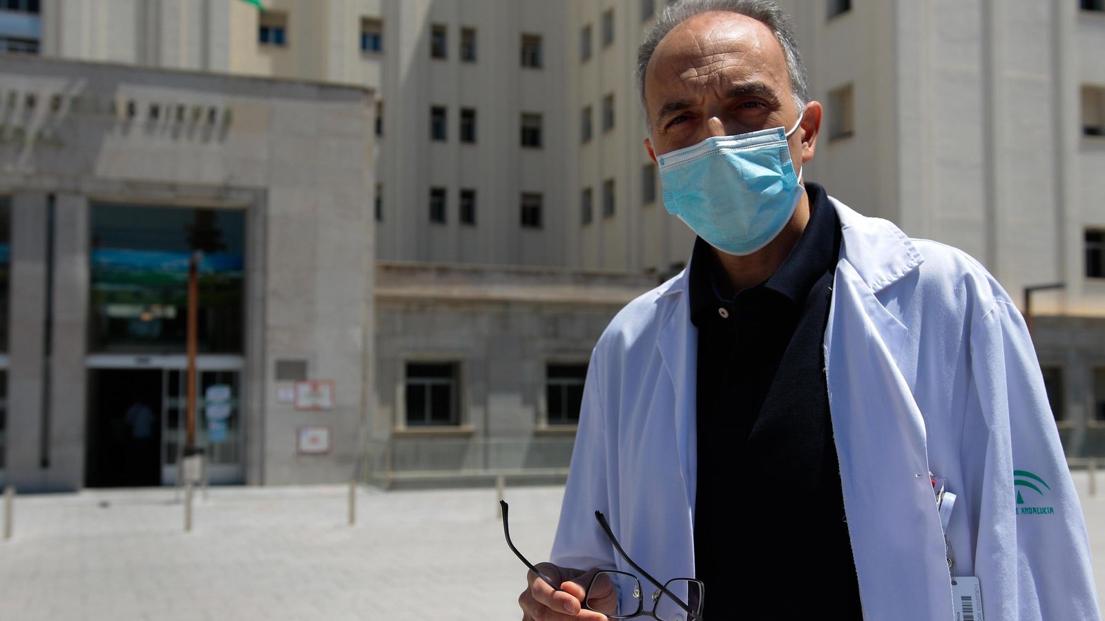 Sáez es experto en Gestión Sanitaria por la Escuela Andaluza de Salud Pública.