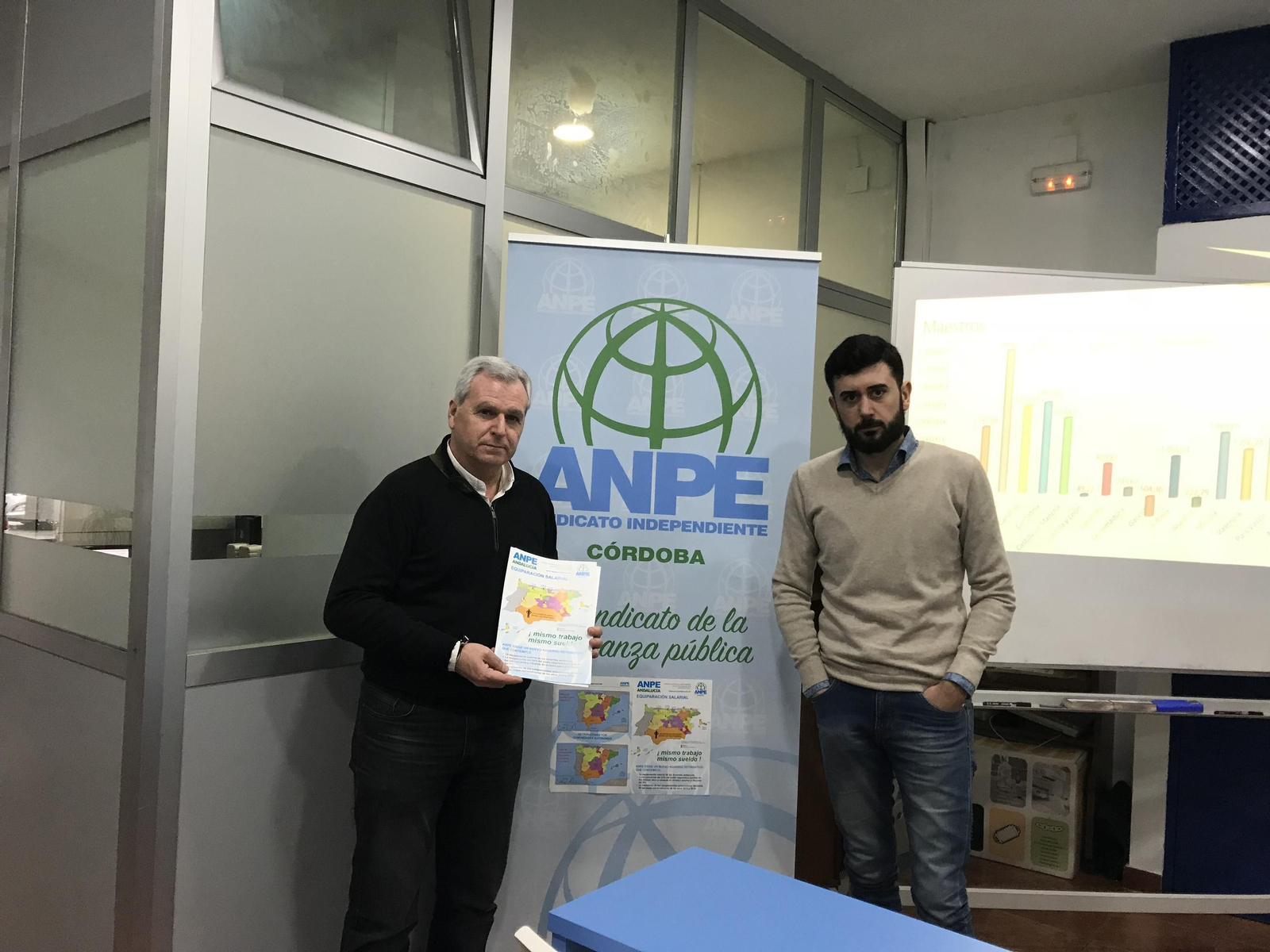 Francisco Solano y Rafael Gómez, ayer en la sede de ANPE.