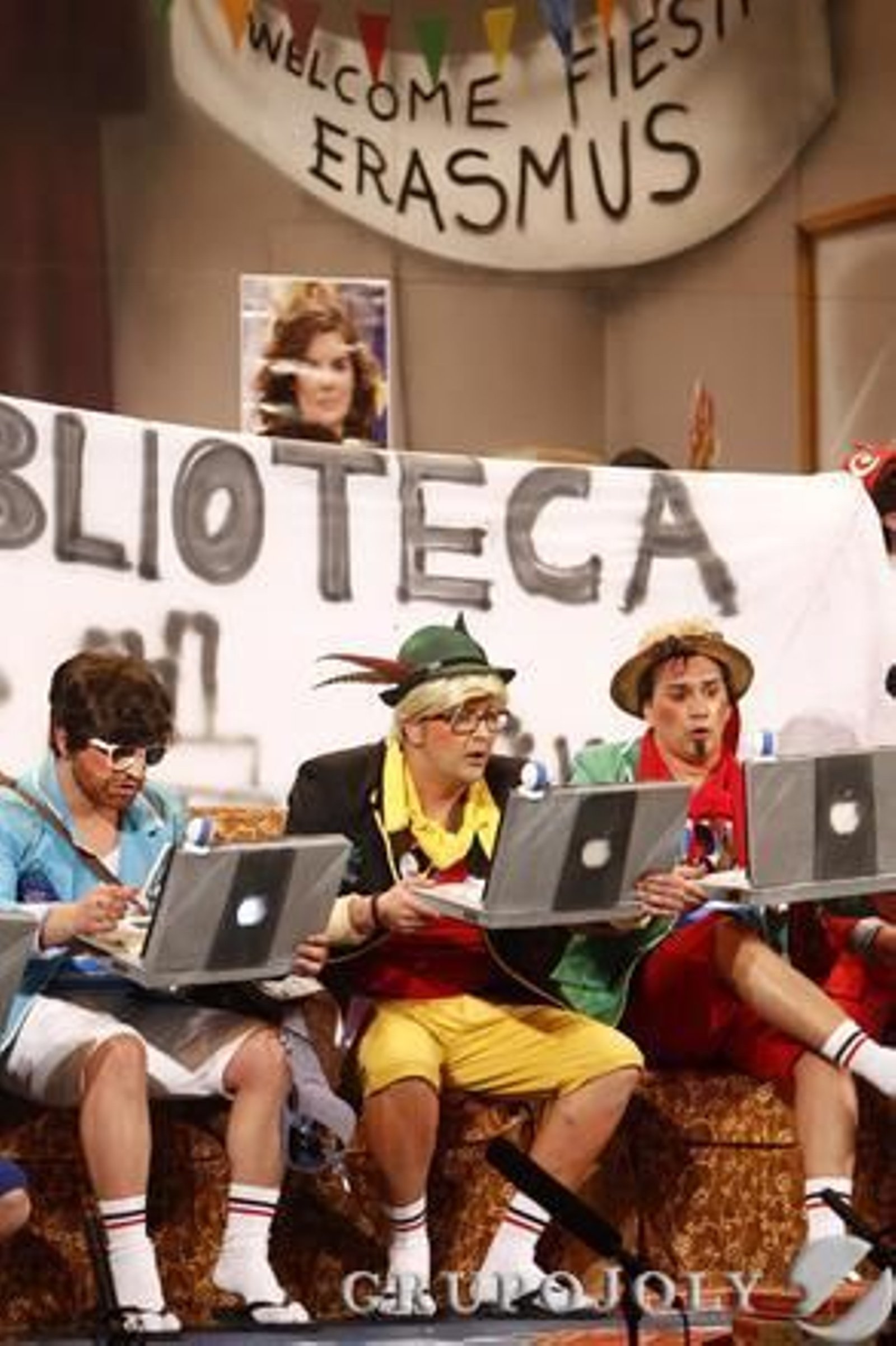 Chirigota 'Los Eramus pocos, y parió la abuela'

Foto: Lourdes de Vicente