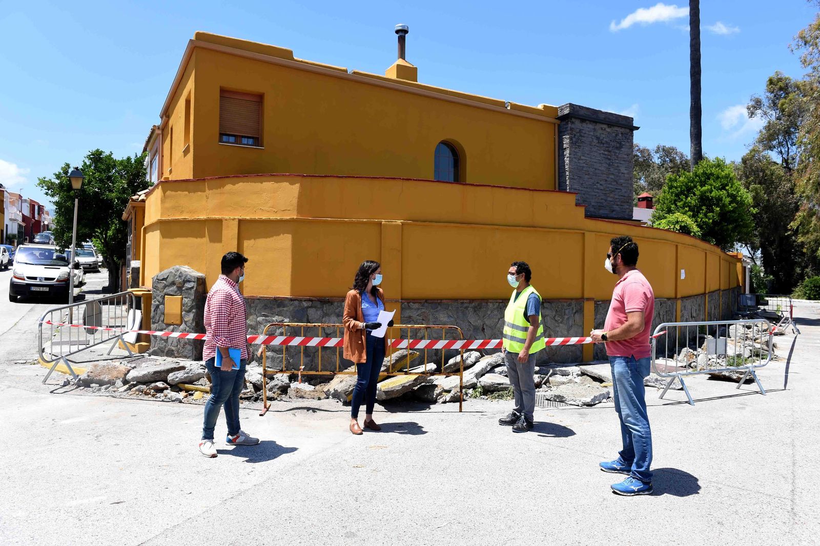 Obras en la calle Tritón, en Algeciras.