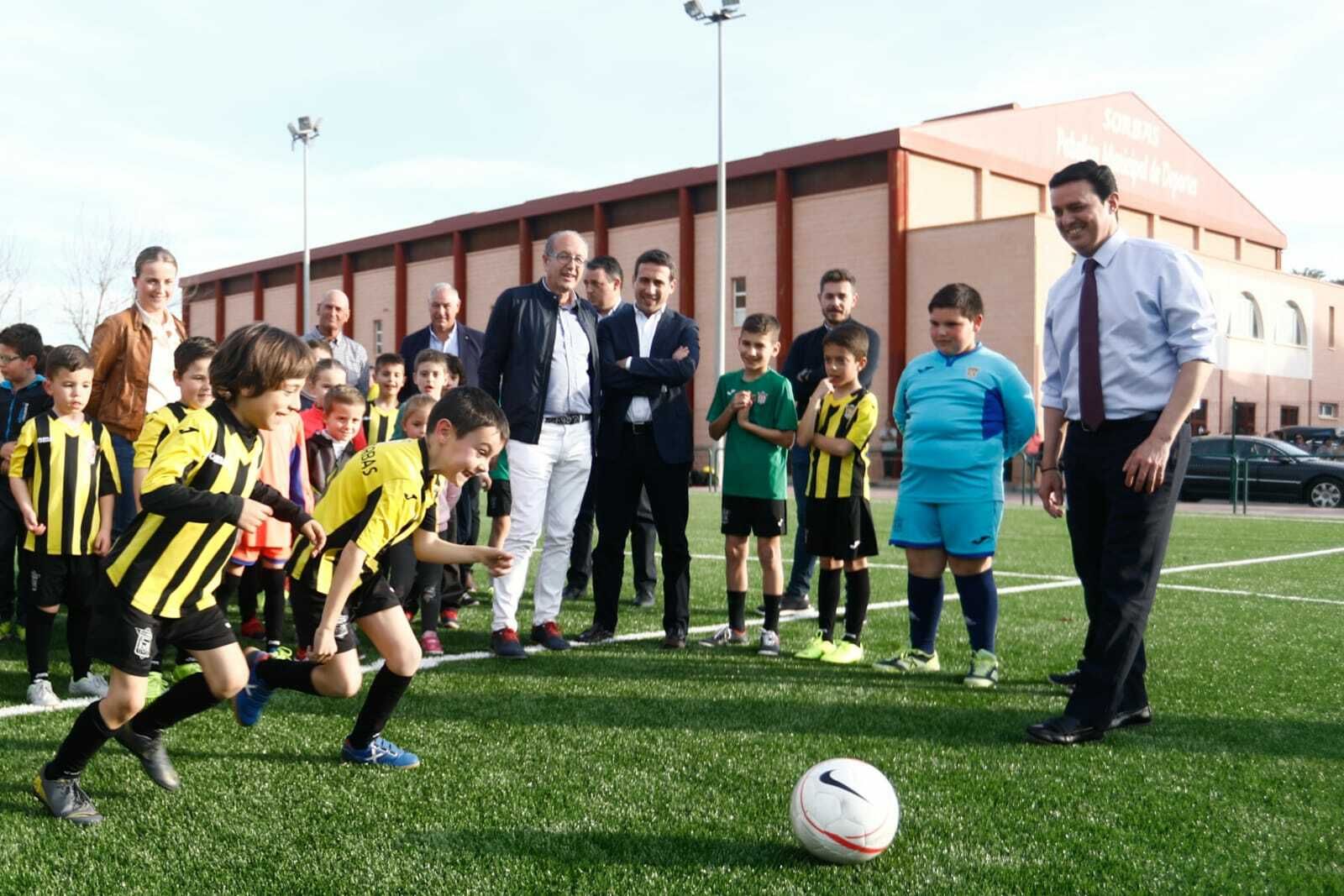 Diputación invierte 160.000 euros para dotar de césped artificial al campo de fútbol de San Roque