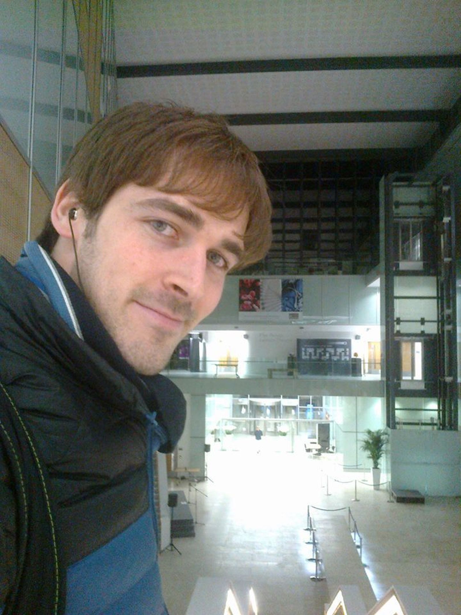 Guillermo Burgos en el Laboratorio de Biología Molecular.