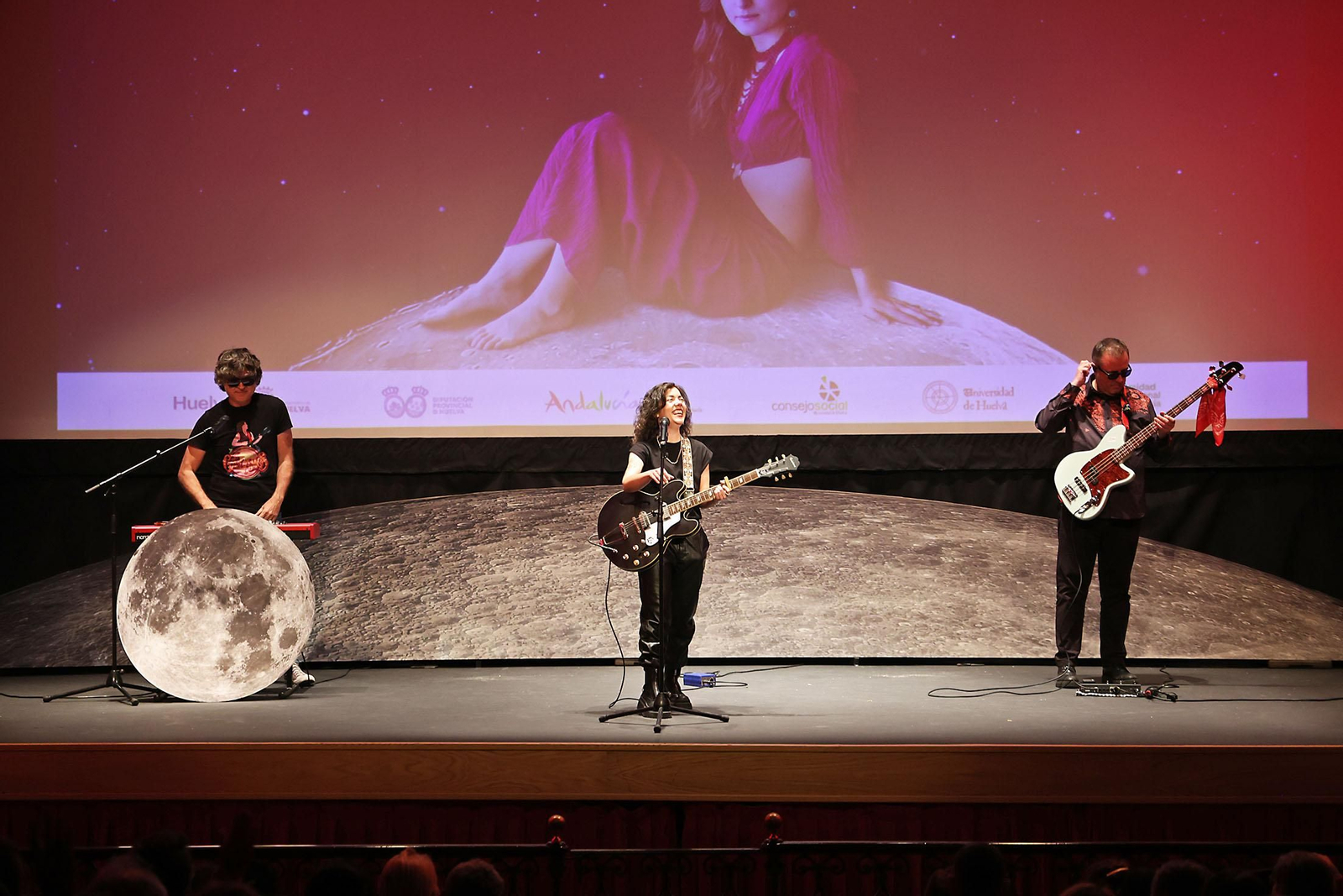 Imágenes del acto de inauguración de la X Edición de WofestHuelva