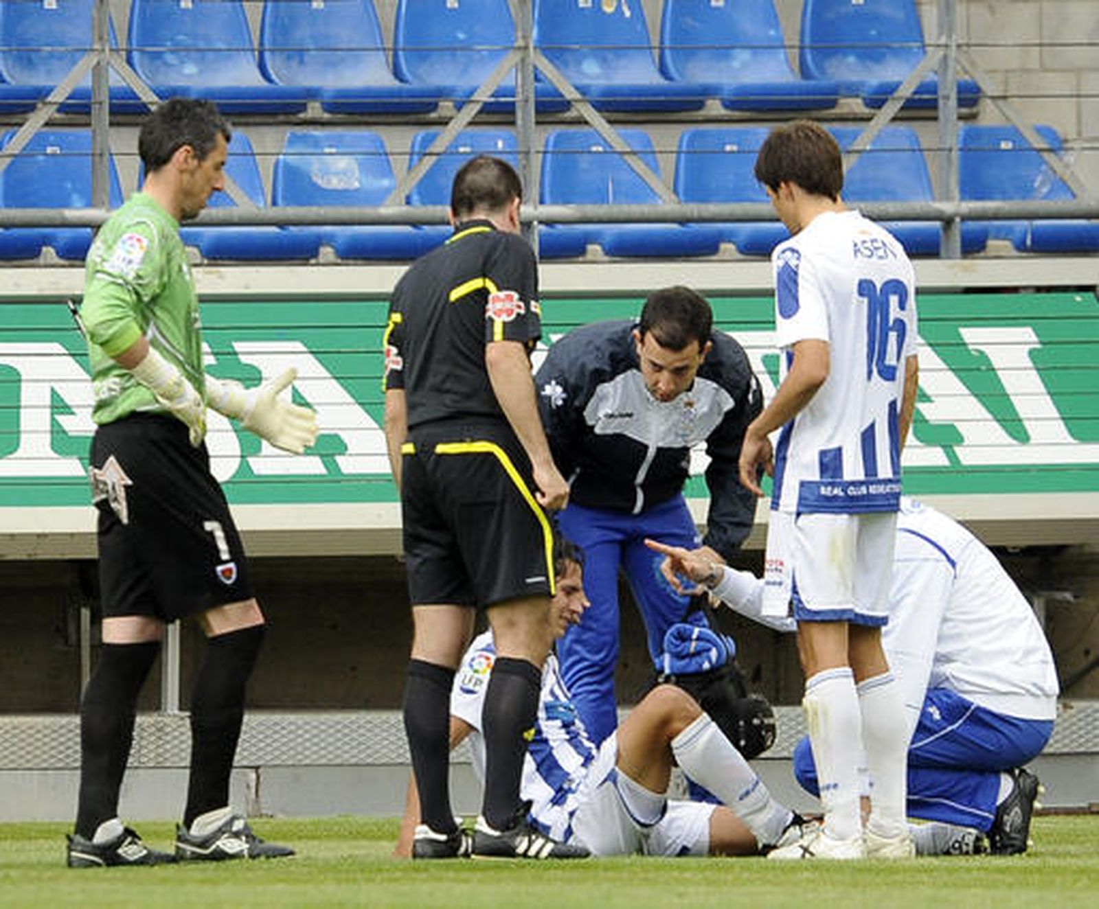 El Recreativo deja casi sentenciada la permanencia tras ganar 0-2 al Numancia. / LOF