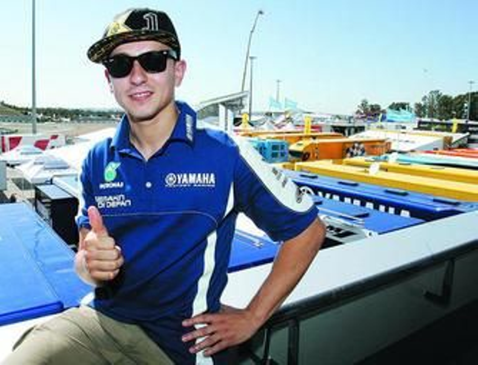 Jorge Lorenzo se mostró confiado ayer posando para la cámara en el Circuito de Jerez.