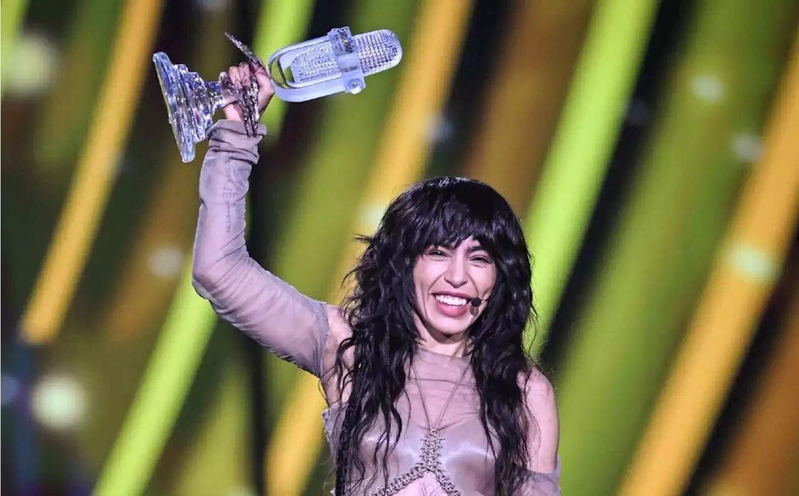 Loreen, una artista bisexual, espiritual y que da la importancia justa y necesaria al dinero. Loreen, una artista bisexual, espiritual y que da la importancia justa y necesaria al dinero.