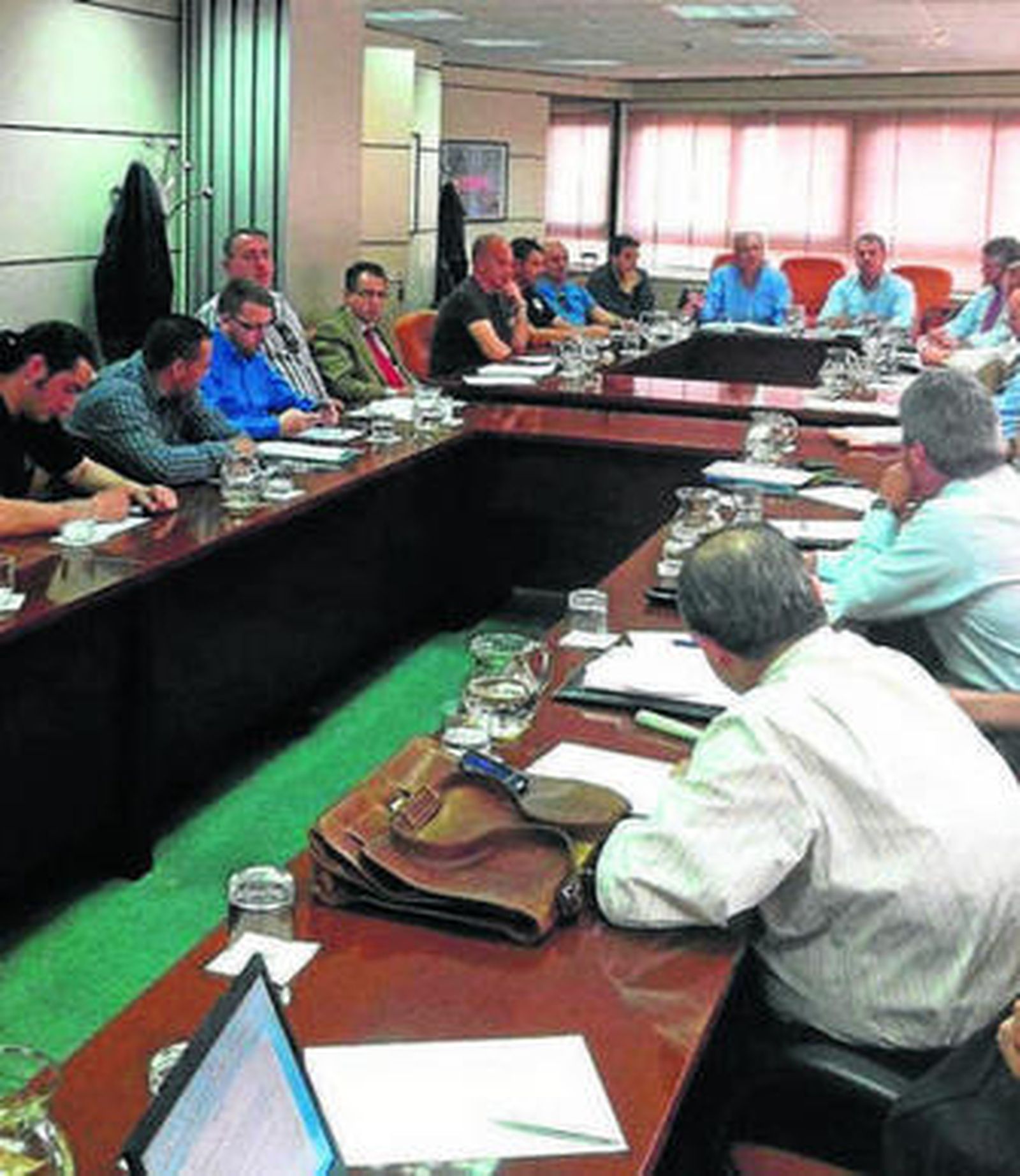 Un instante de la Comisión Paritaria en Madrid, ayer.