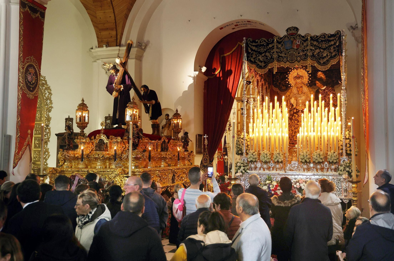 Las mejores imágenes de La Madrugá de Huelva: Hermandad del Nazareno