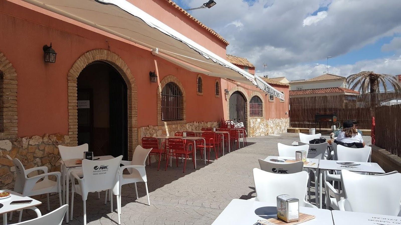 Bar Terrazad el Mosto.