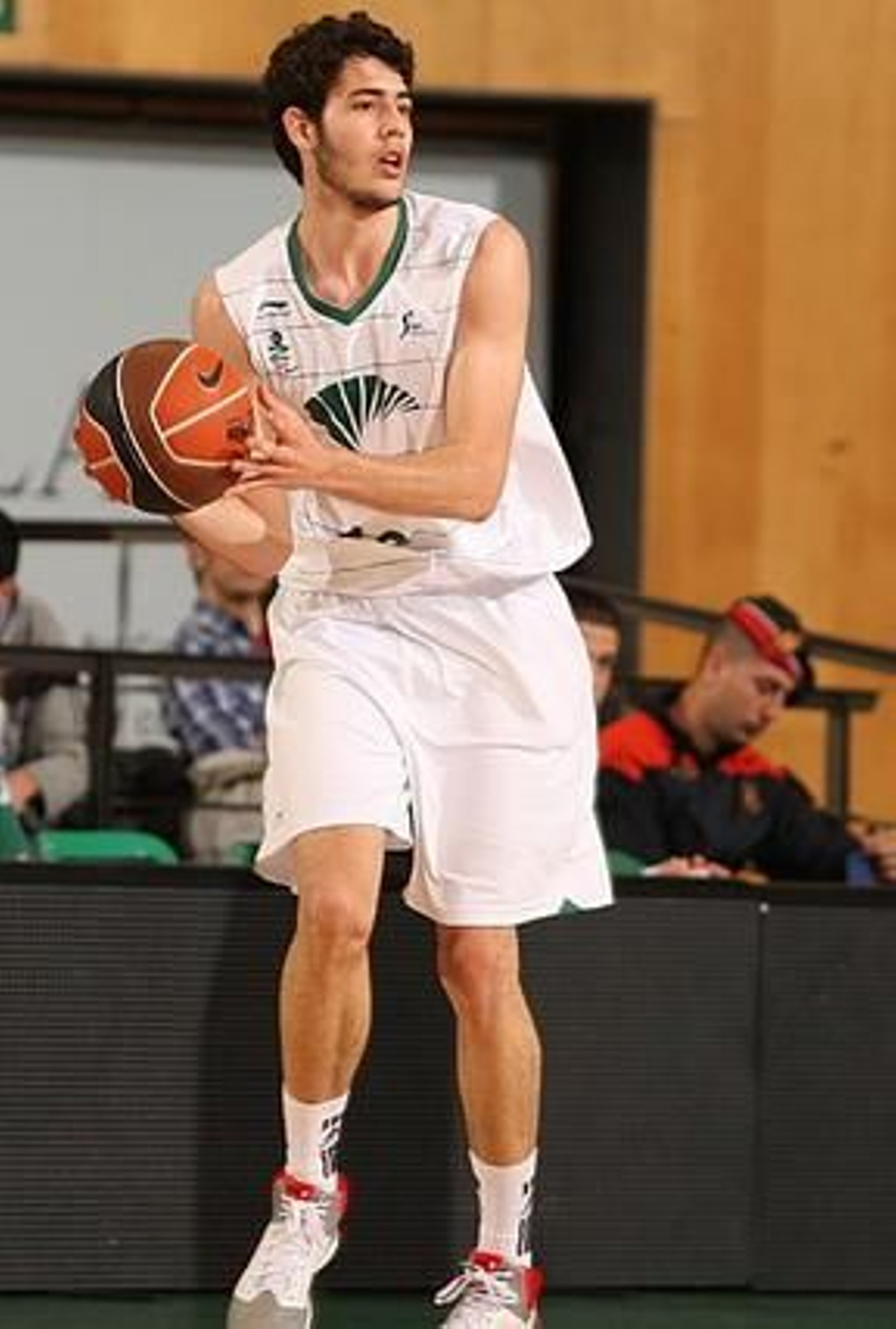 Encuentro entre el Joventut-Unicaja 

Foto: EFE / ACB