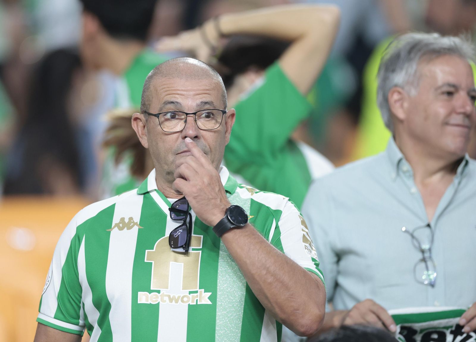 Búscate en las fotos del Betis - Nottingham Forest