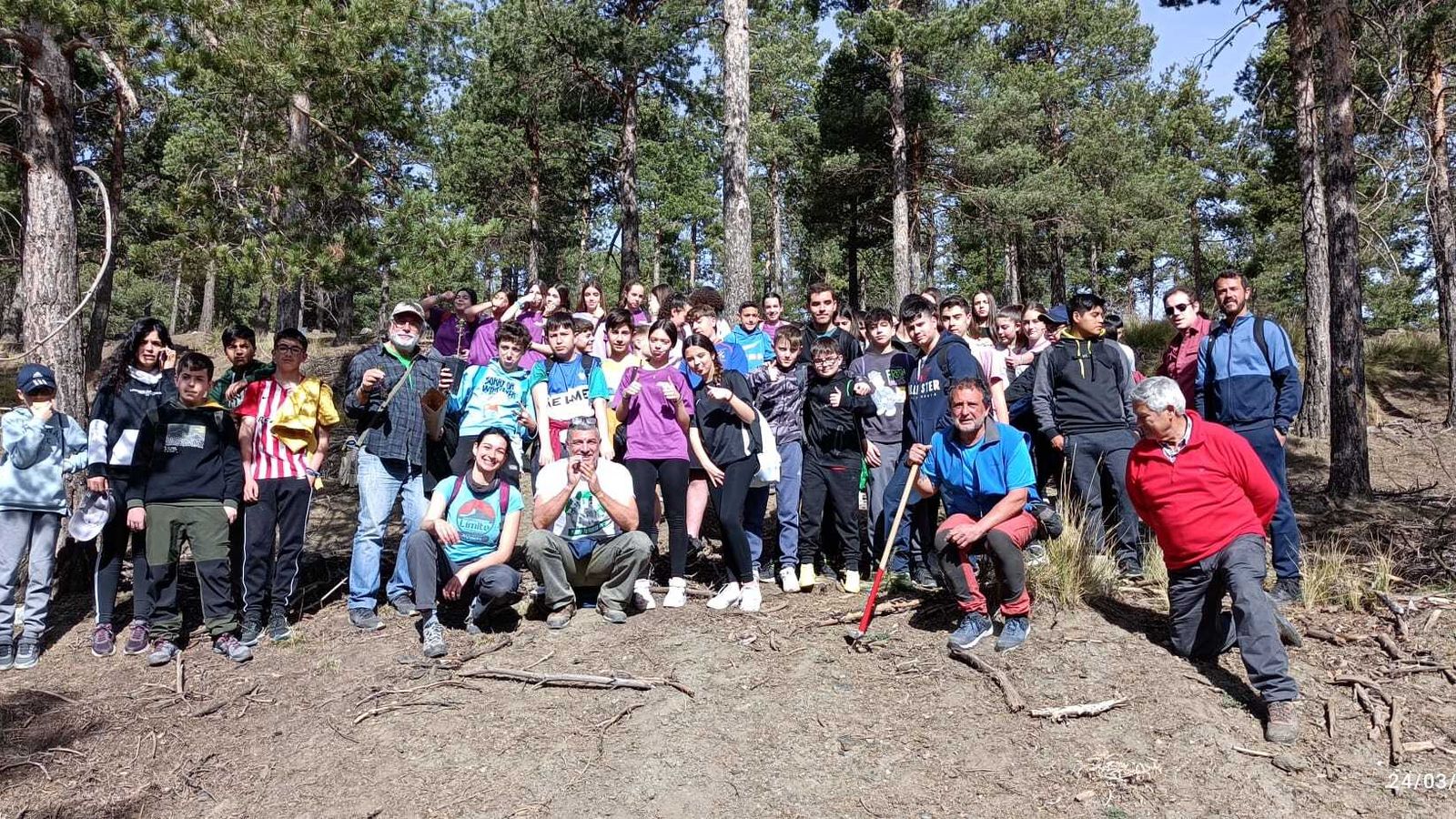 Foto de familia de los participantes.