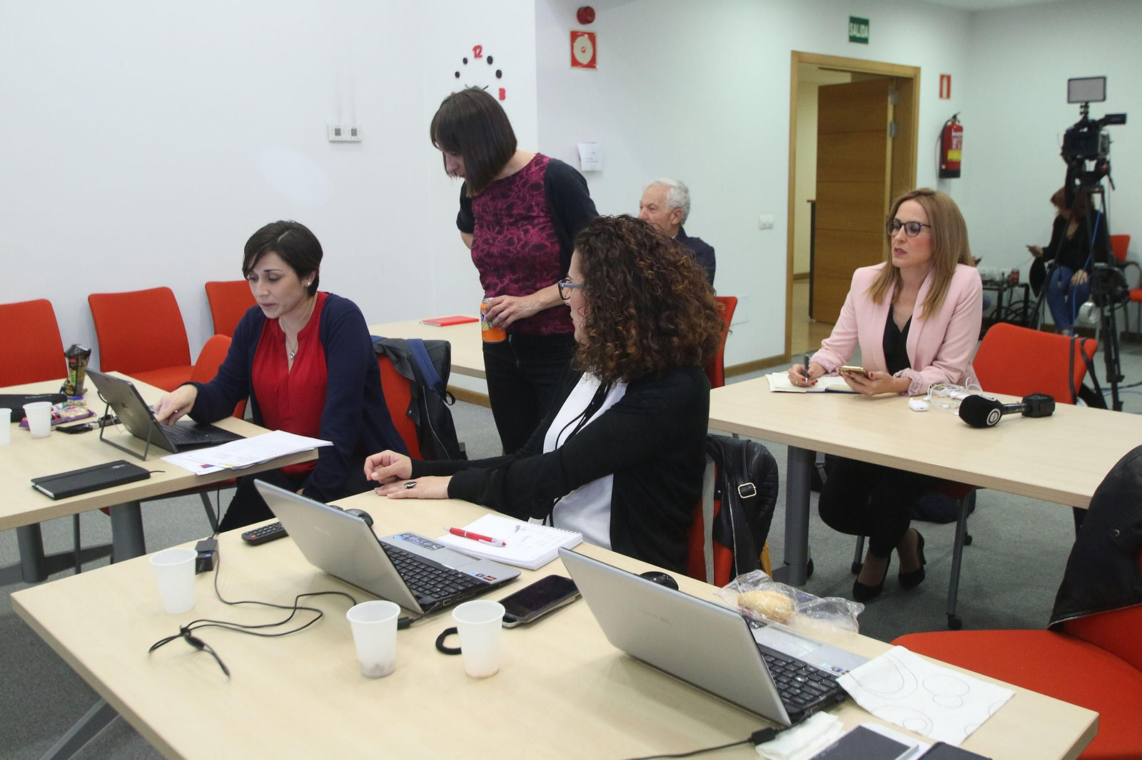 Fotogalería sedes electorales Almería. Elecciones Generales 2019