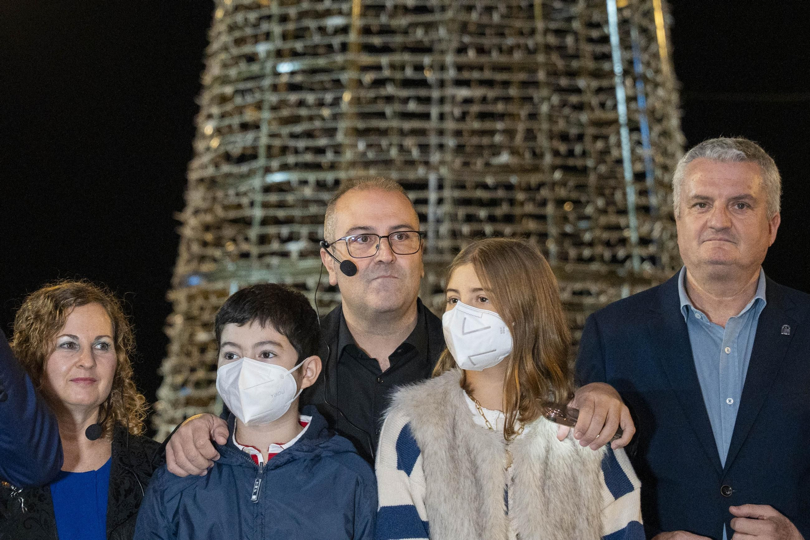 El encendido del alumbrado navideño del Hospital Universitario Torrecárdenas, en imágenes