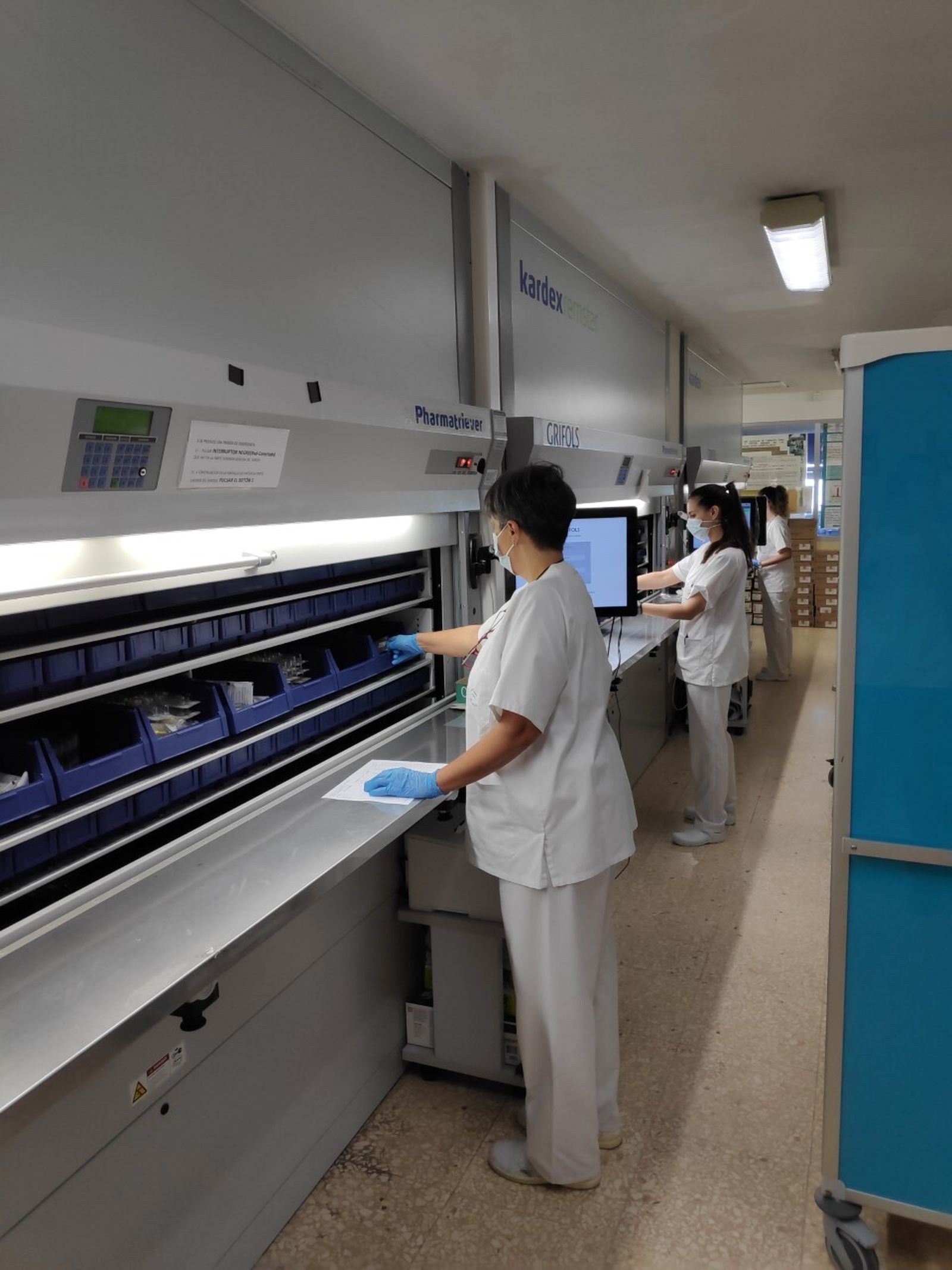 Interior de la farmacia del Hospital Universitario Torrecárdenas