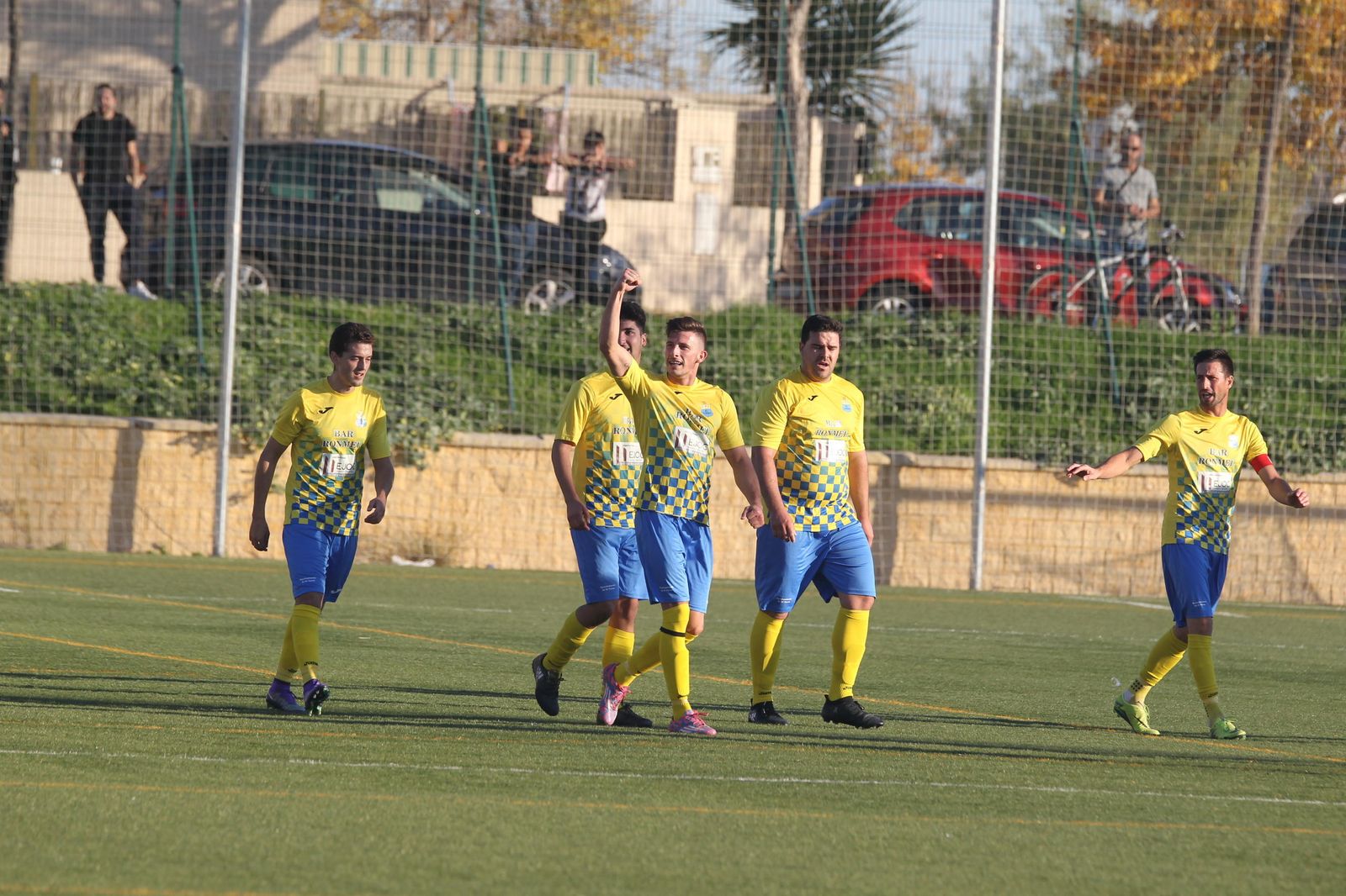 Yeray Morales, celebrando un gol con El Torno.