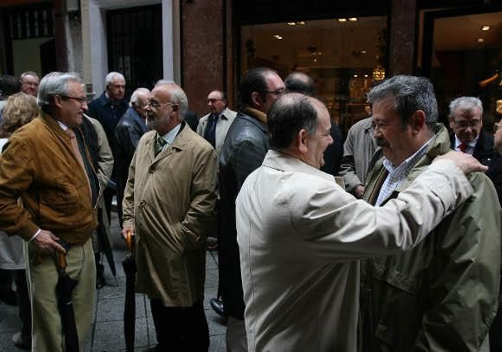 Los 'estatutos Arenas' salen adelante