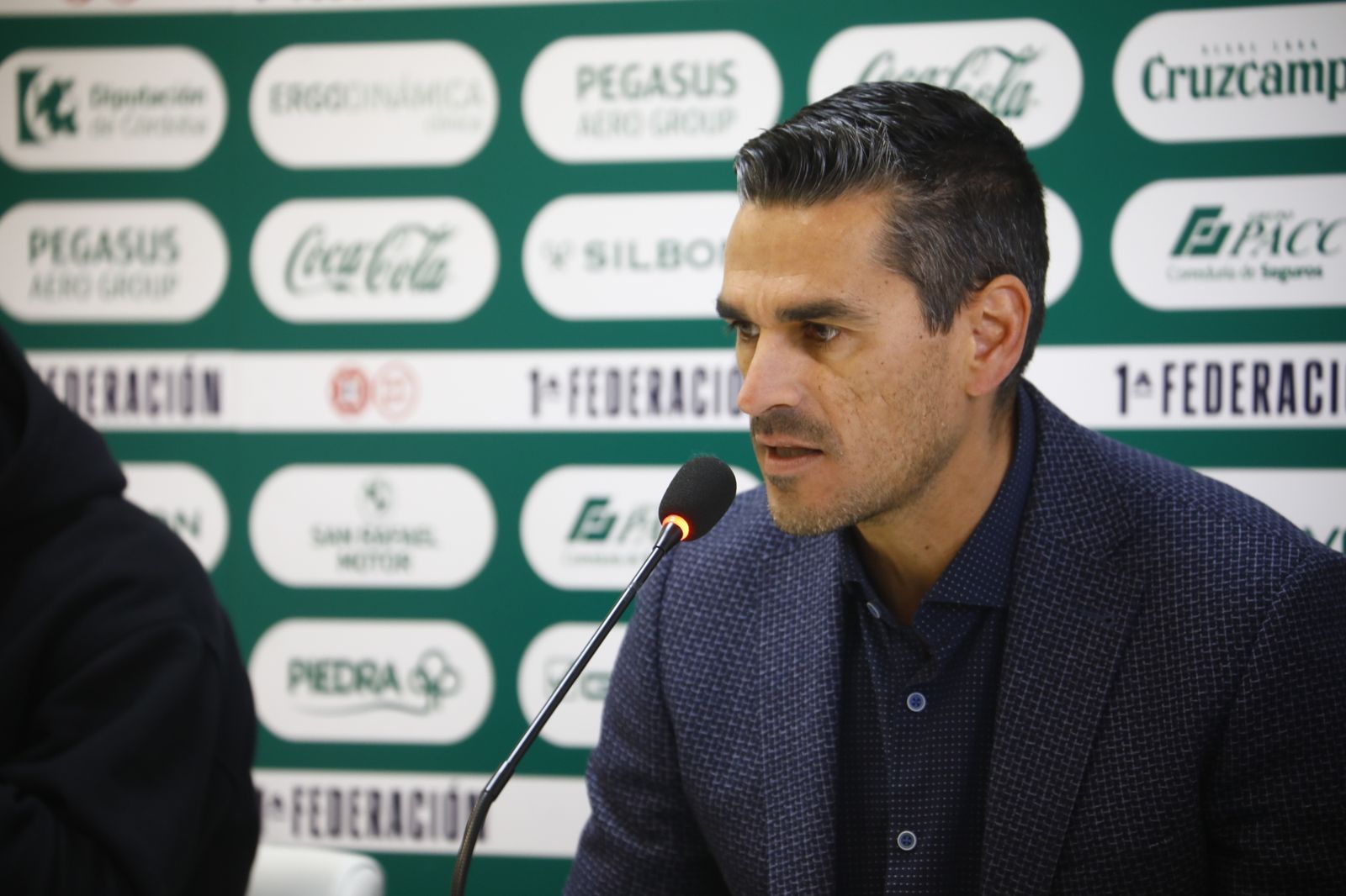 La presentación de Marco Camus en el Córdoba CF, en imágenes