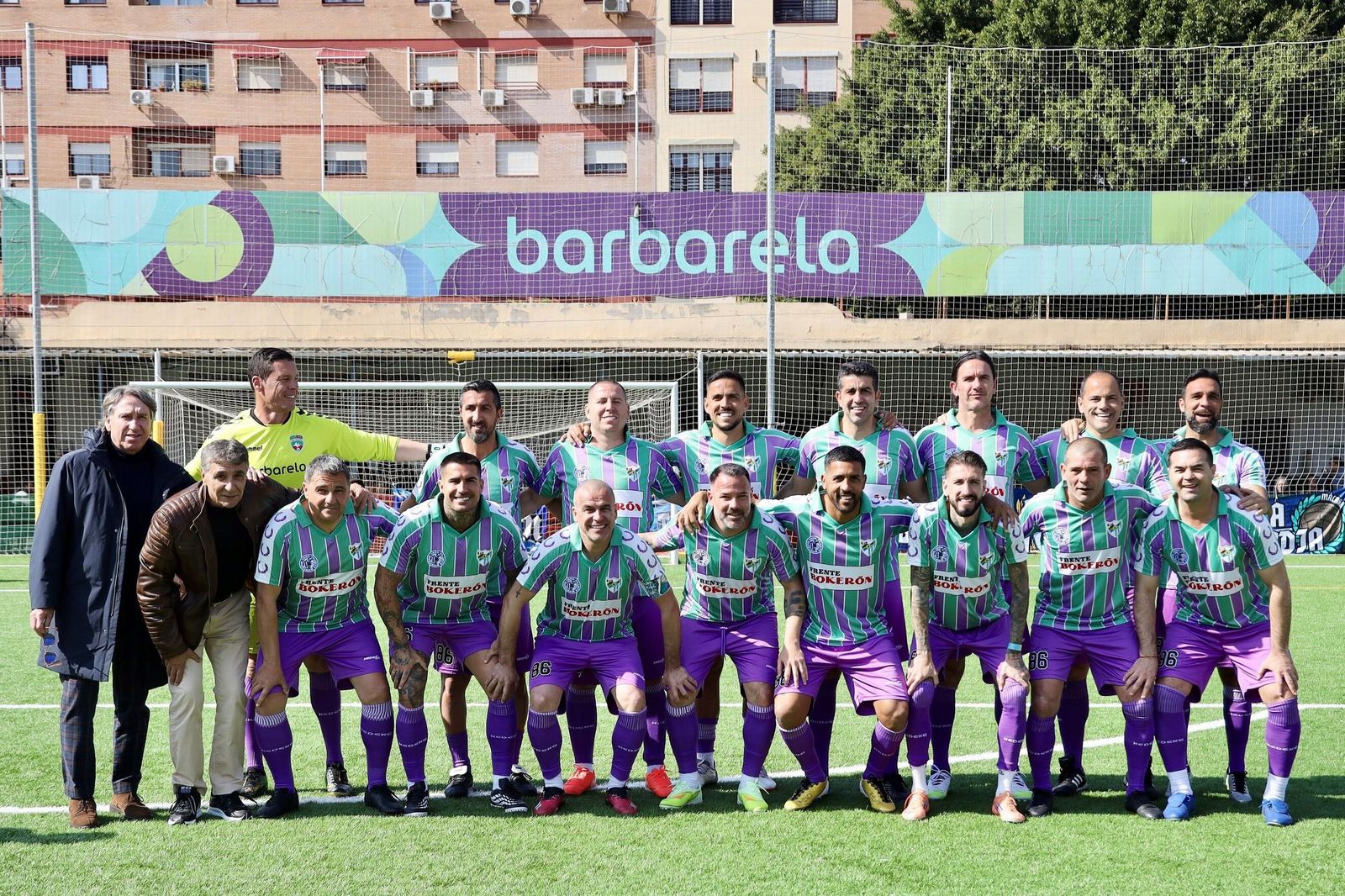 Leyendas del Málaga CF se reúnen en el césped