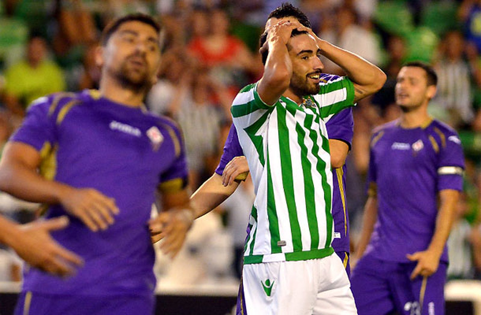 La cara B salva la honra (1-2)