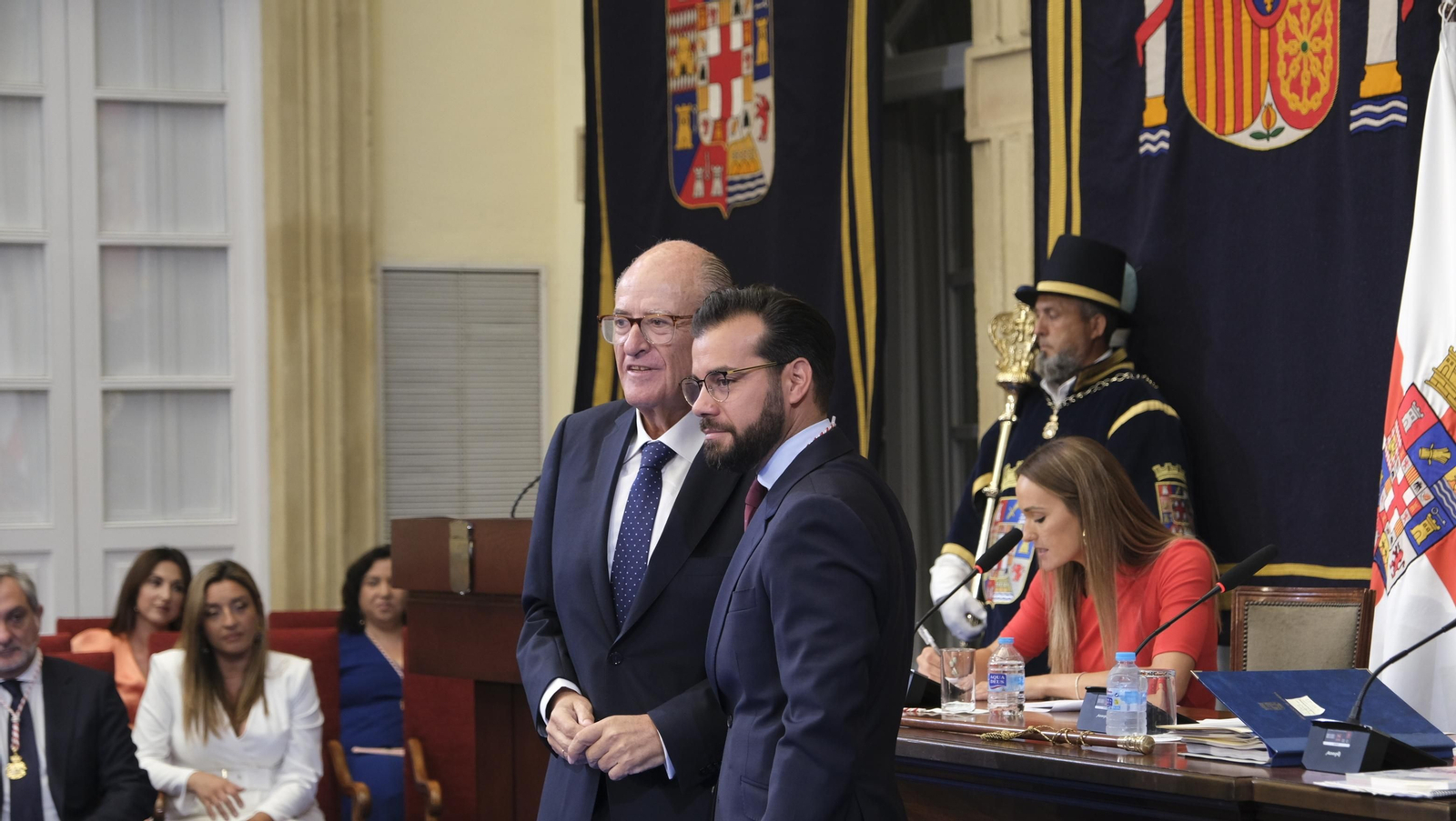Imágenes del acto de constitución de la Diputación de Almería