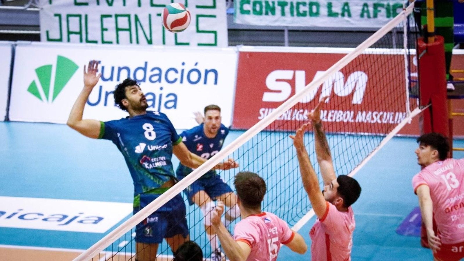 Jorge Fernández, al ataque en una jugada con los verdes.