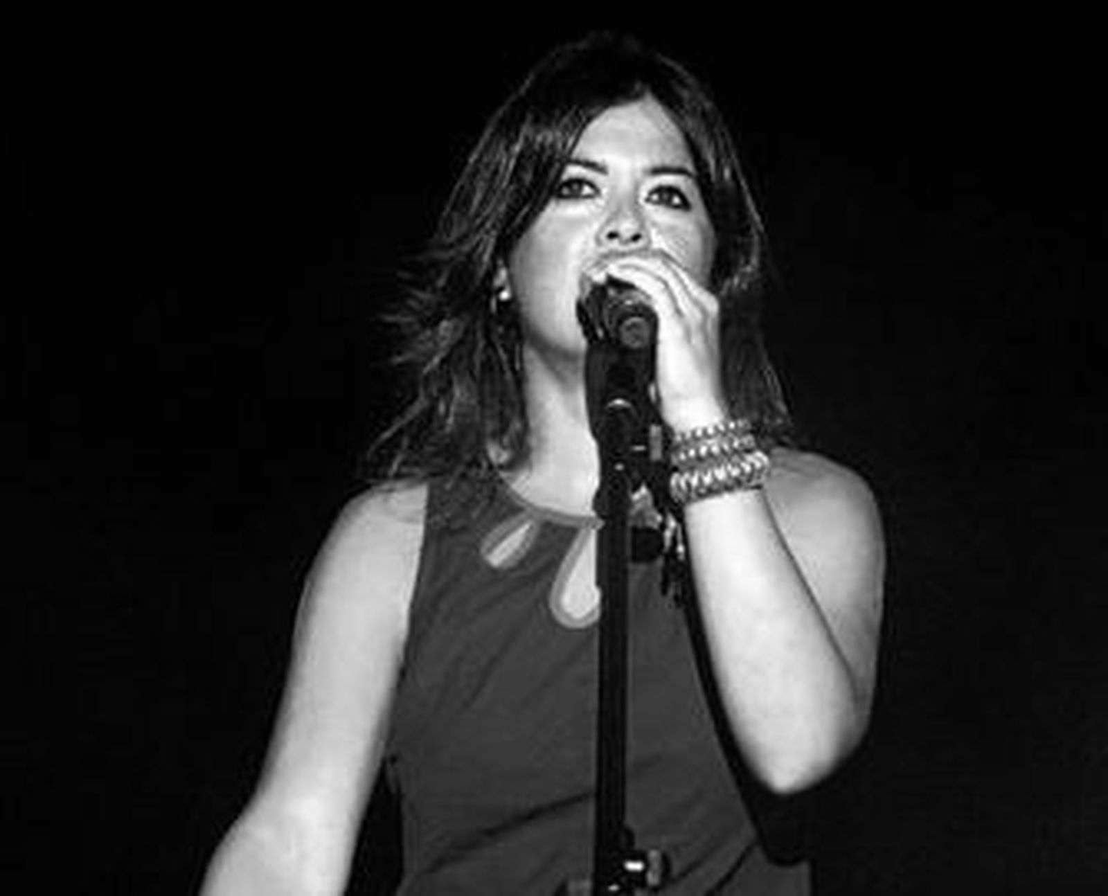 Vanesa Martín, durante su actuación en las Colombinas.