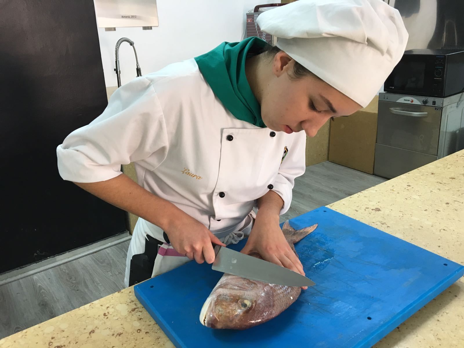 Laura Grima Kamphuis es la representante de la tierra.