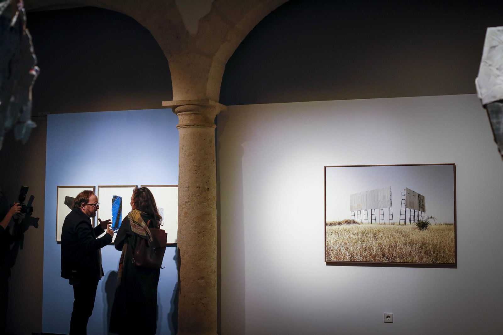 La exposición fotográfica 'Espacio disponible' de Eduardo Nave en el Centro Andaluz de la Fotografía de Almería, en imágenes