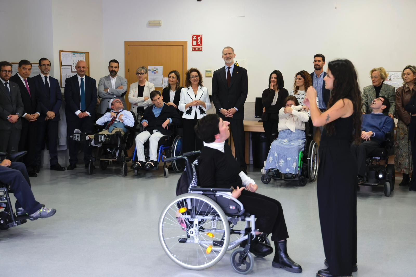 La visita de Felipe VI al centro ASPACE Sevilla, en imágenes