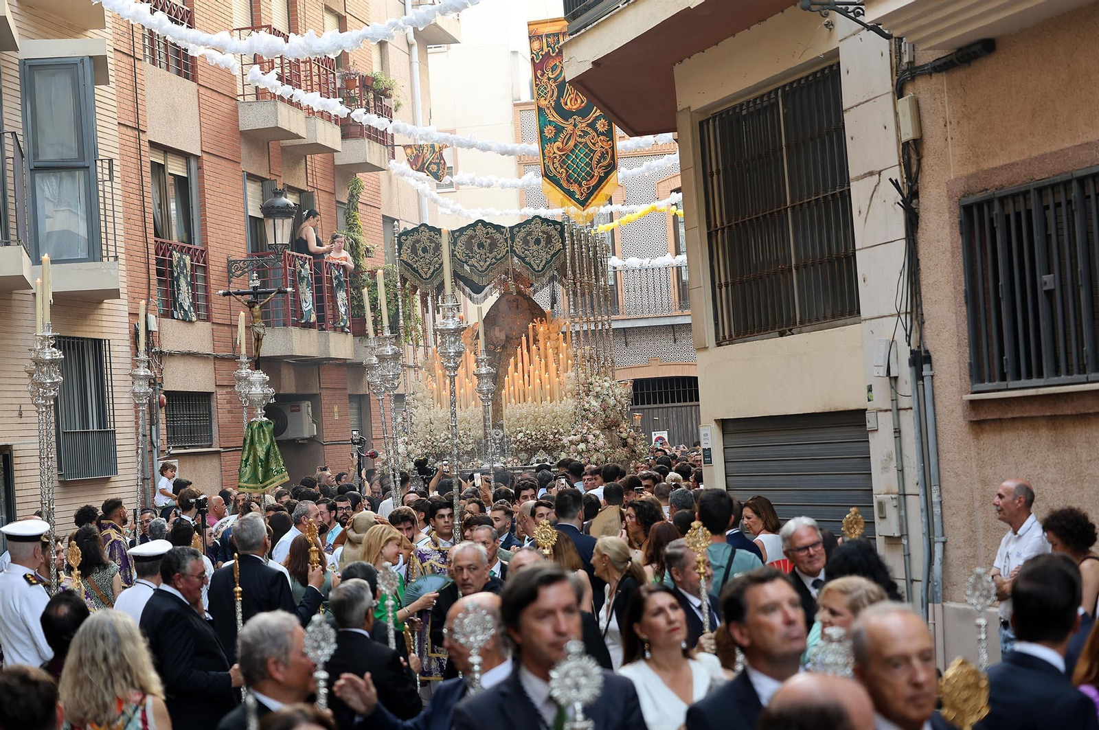 Imágenes de la procesión extraordinaria de la Virgen de la Esperanza por las calles de Huelva