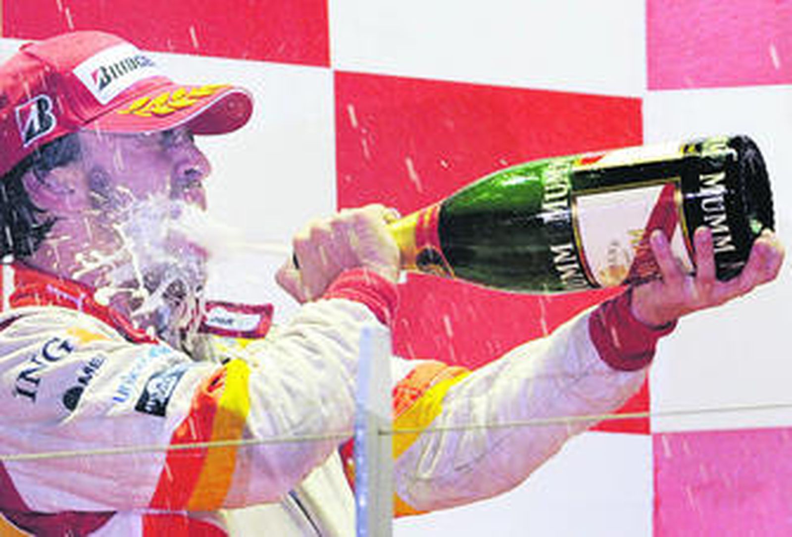 Fernando Alonso volvió a subir al podio en Singapur.