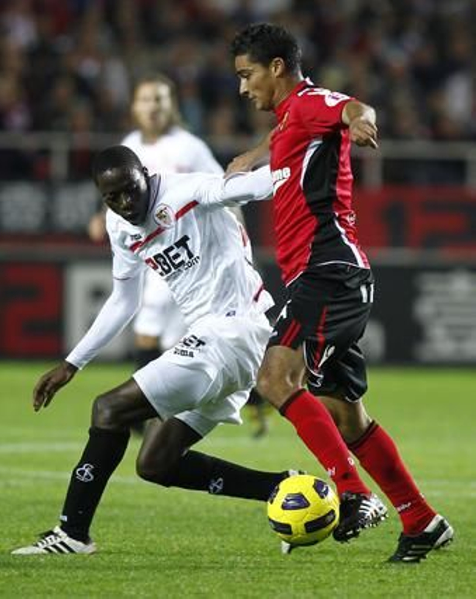 Los de Manzano caen en casa tras un gol del Webo en el minuto 90.

Foto: Antonio Pizarro
