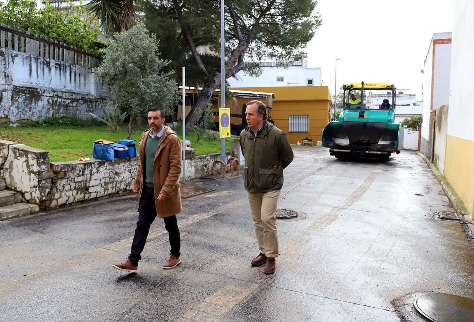 Asfaltado en la calle Ayala