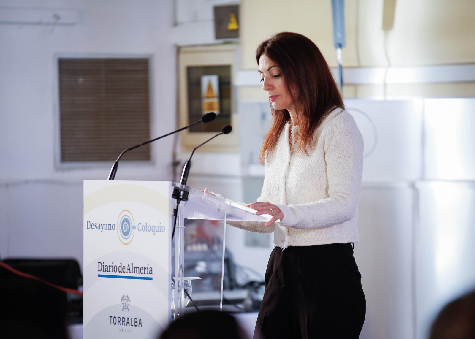 Imágenes del desayuno informativo