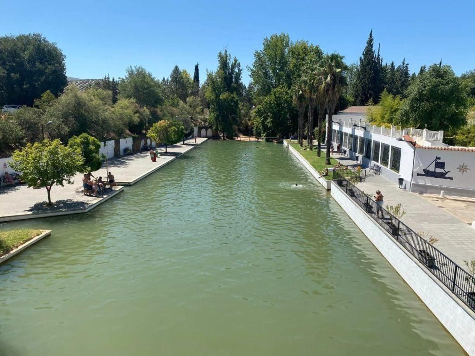 El río Aguascebas llena de agua y vida este oasis veraniego en Mogón. El río Aguascebas llena de agua y vida este oasis veraniego en Mogón.