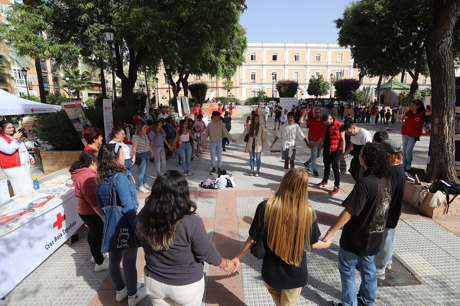 Imágenes de la celebración del Día de la Banderita de la Cruz Roja en Huelva