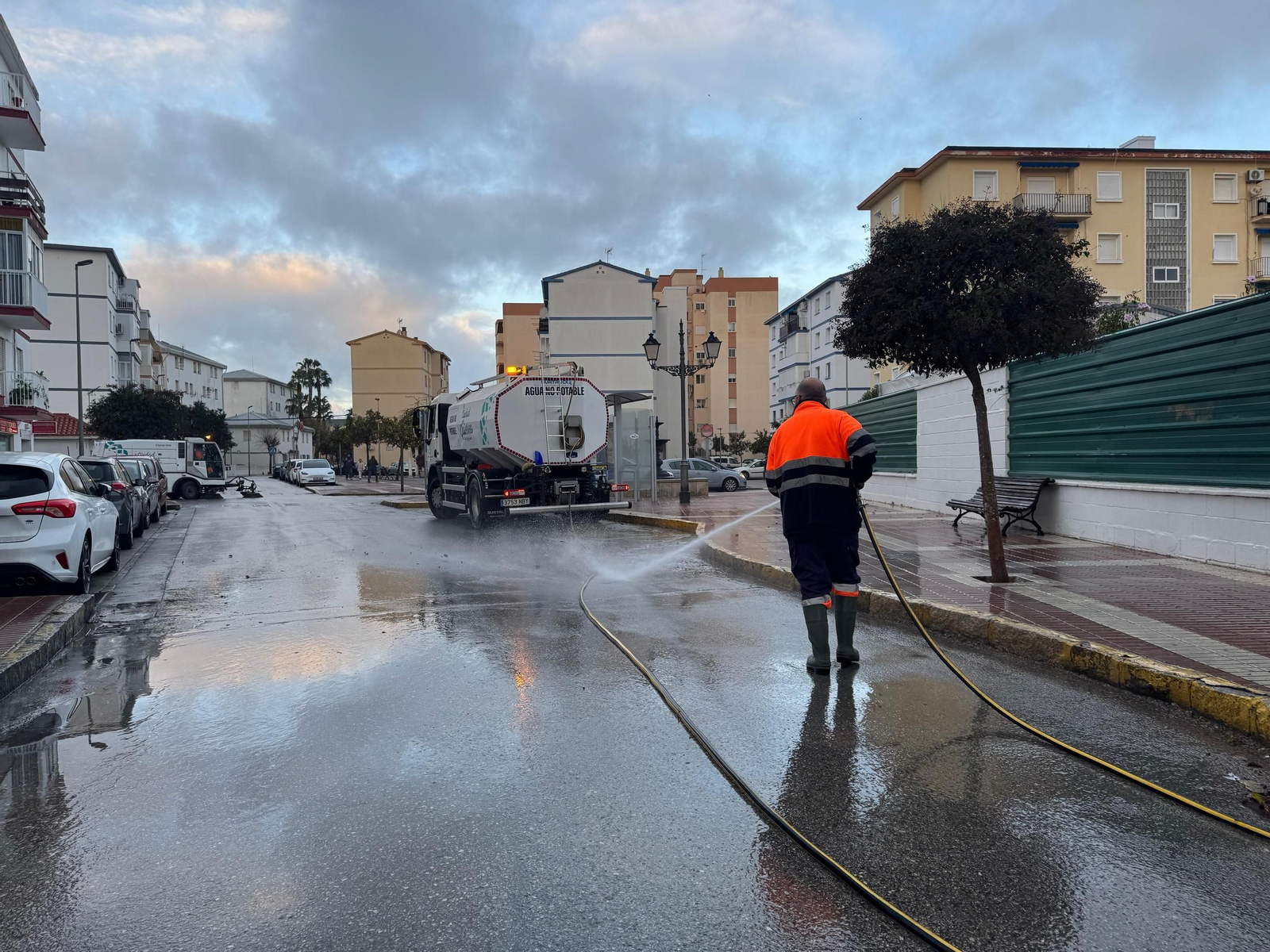 Limpieza en la zona norte de Rota.