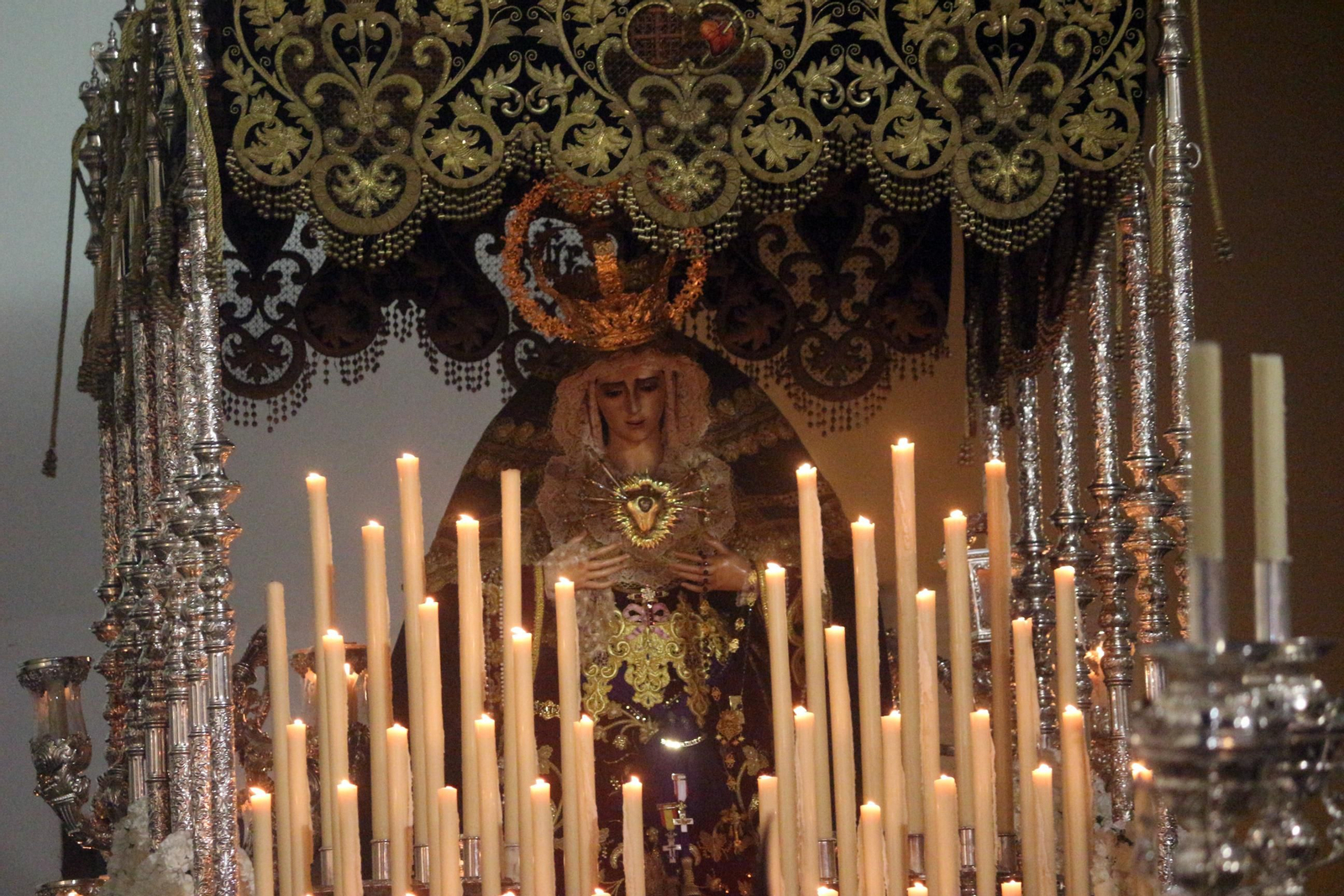 Las imágenes del Jueves Santo en Puerto Real: Nazareno