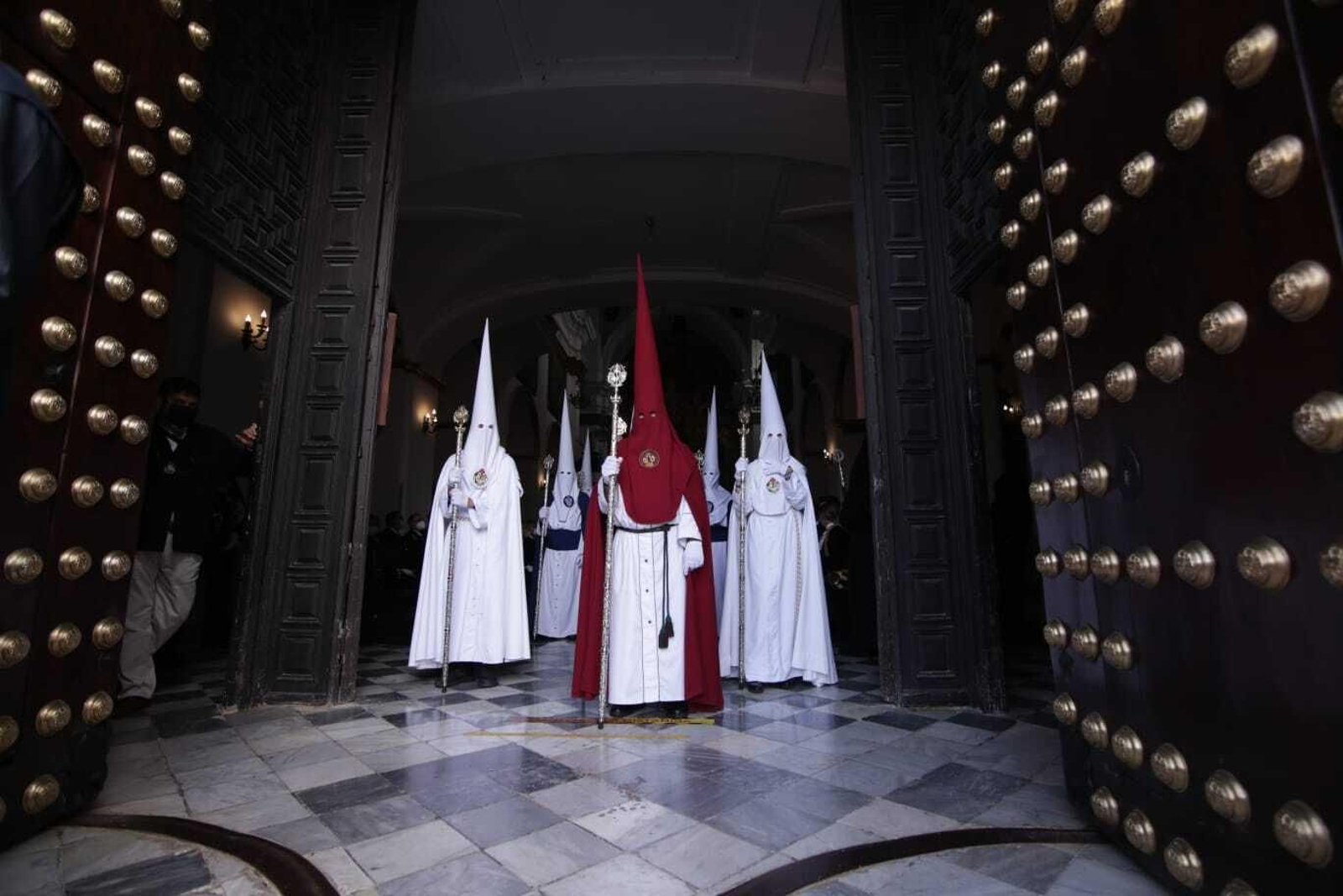 Viernes Santo en San Fernando: Las imágenes del Santo Entierro