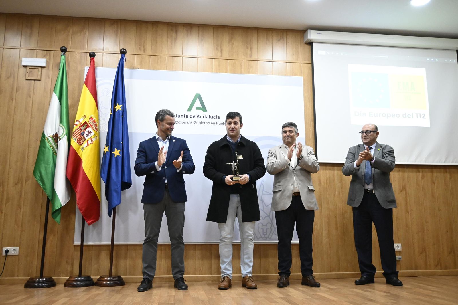 Imágenes del reconocimiento a las entidades que participaron en la emergencia de Cueva de la Mora