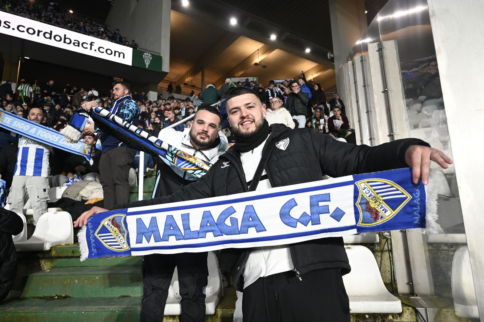 Las fotos del espectacular ambiente en El Arcángel en el derbi andaluz entre Córdoba CF y Málaga