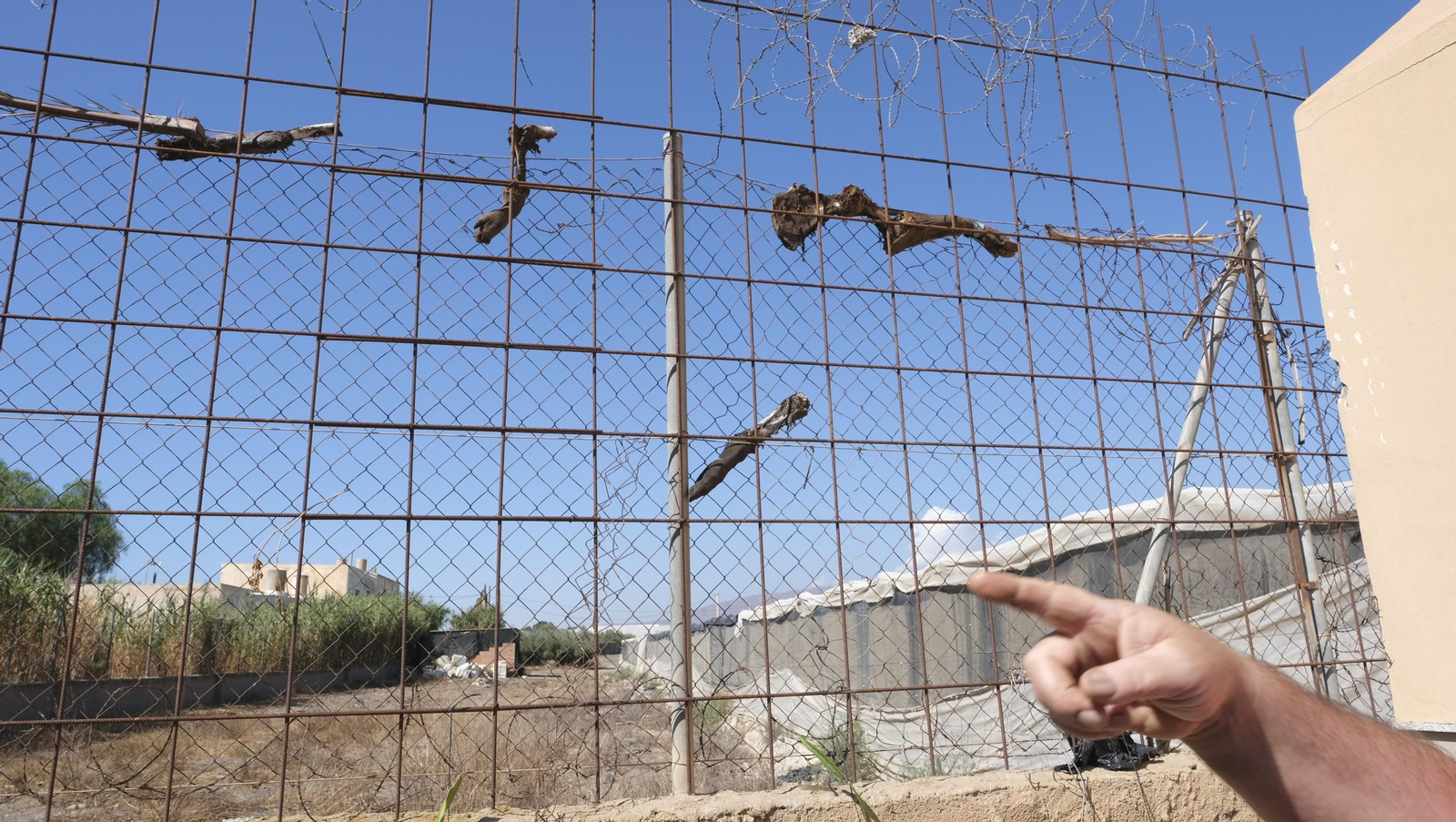 Protestas de los vecinos de los cortijos de La Cañada por la falta de iluminación