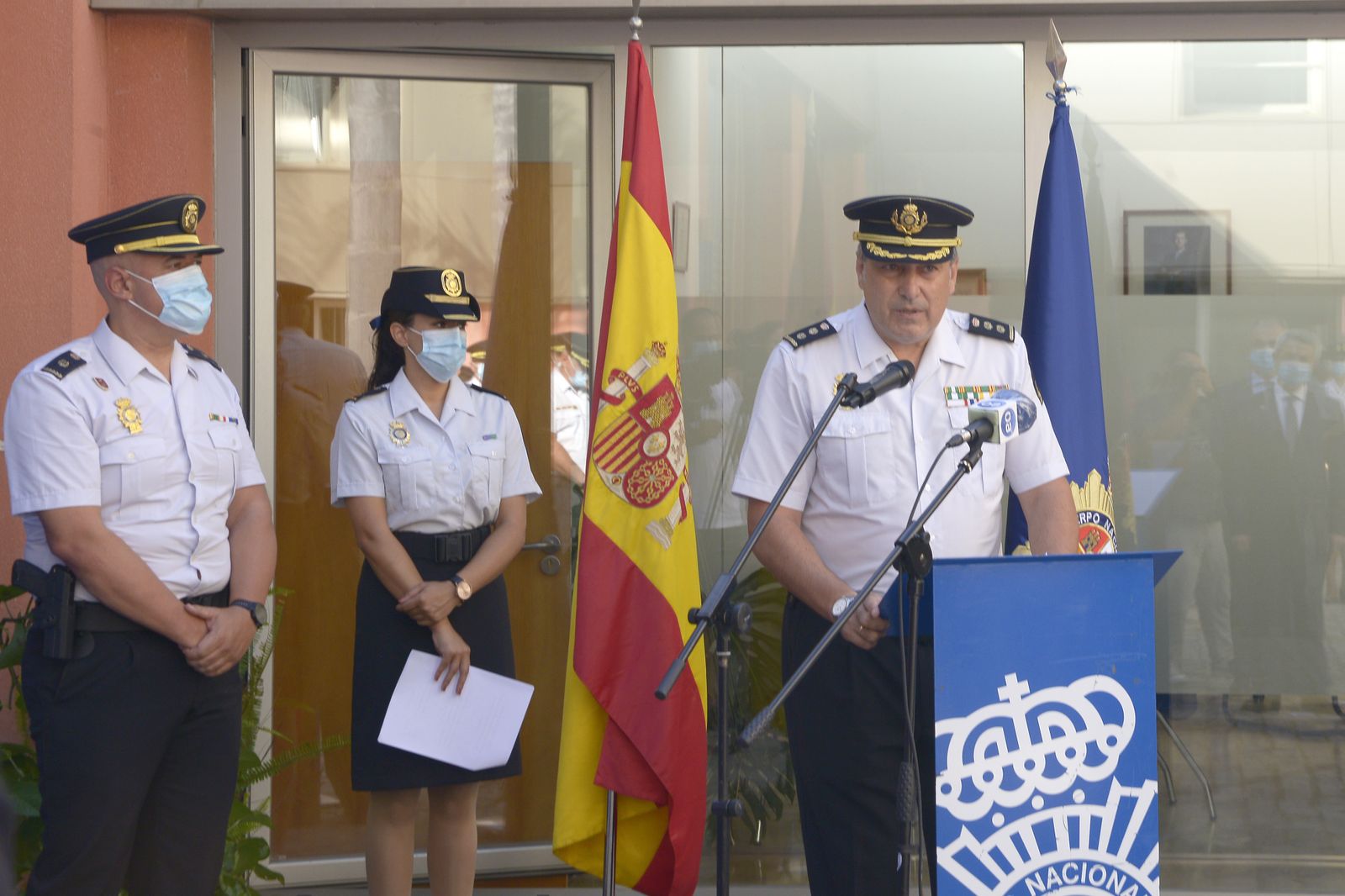 Fotos de la toma de posesion del cargo del nuevo comisario de la Policía Nacional