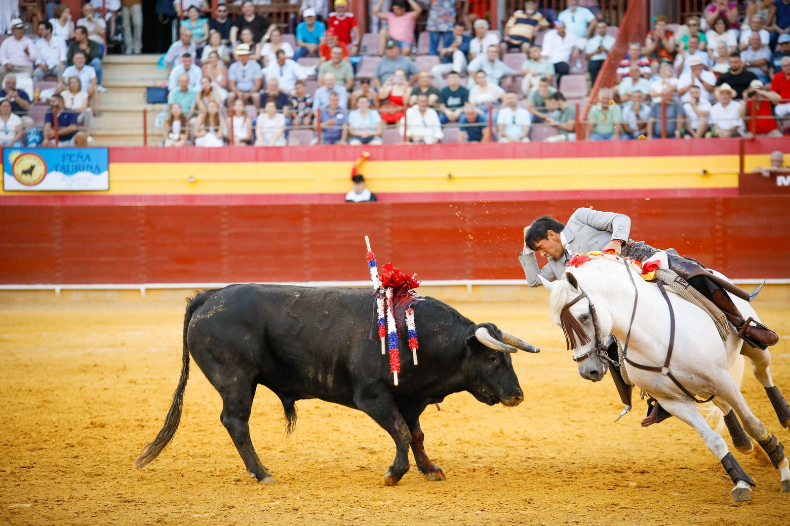 Imágenes de la corrida de toros en Roquetas de Mar
