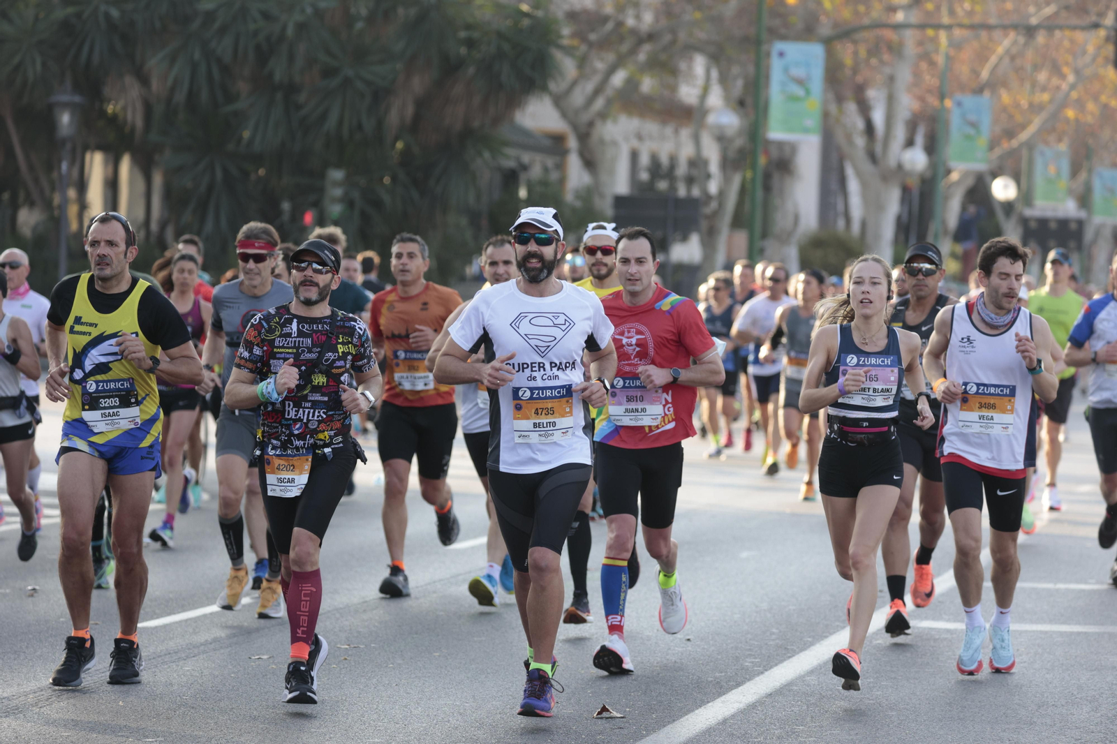 Las imágenes de la Maratón de Sevilla 2022 (11)