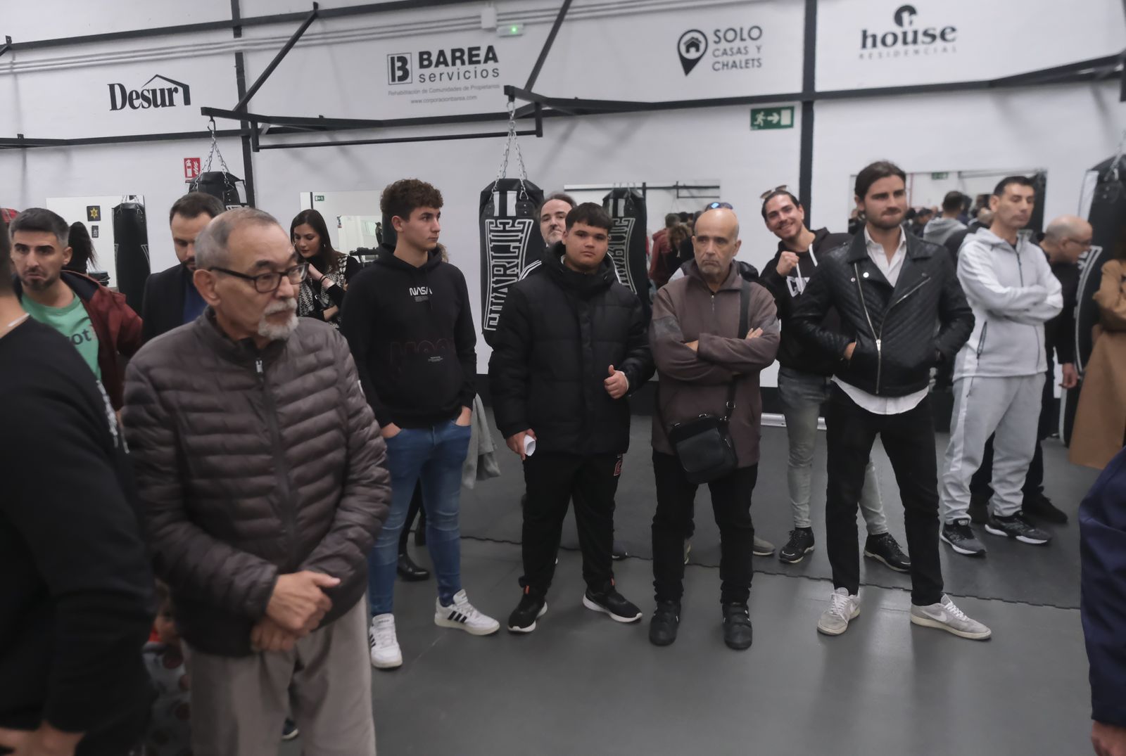 Así ha sido el pesaje previo a la pelea entre El Cazador Jr y Ronny Landaeta en Córdoba