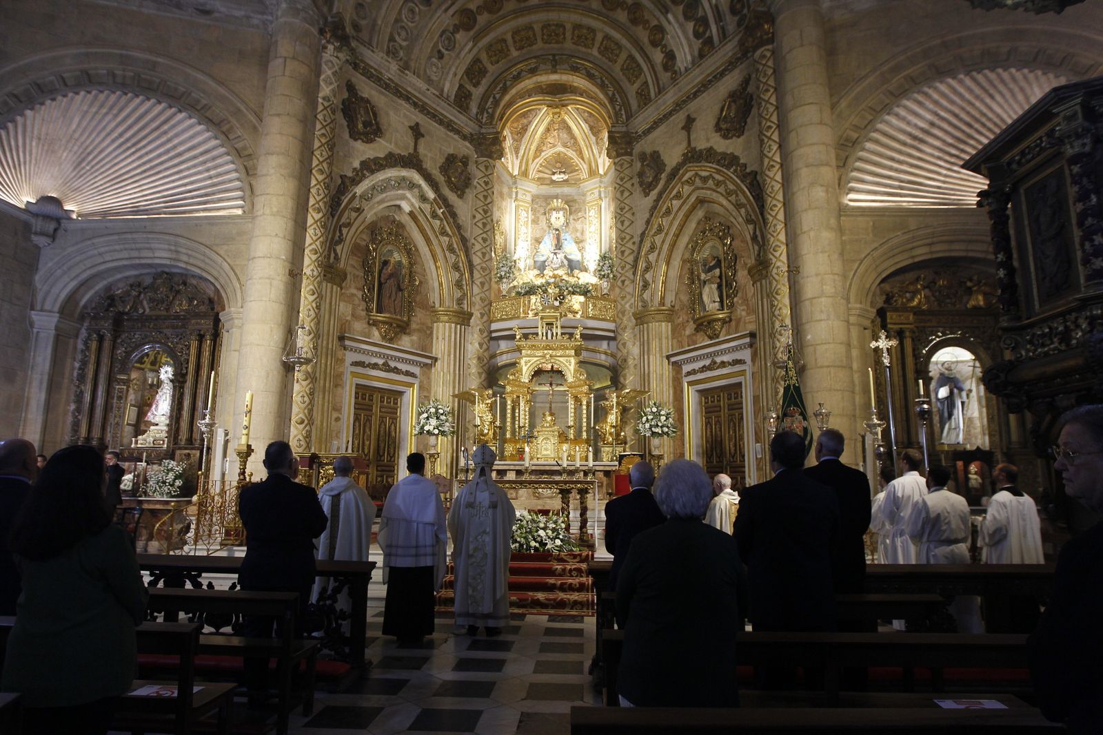 Fotogalería misa V Centenario Hermandad Virgen del Mar. Almería