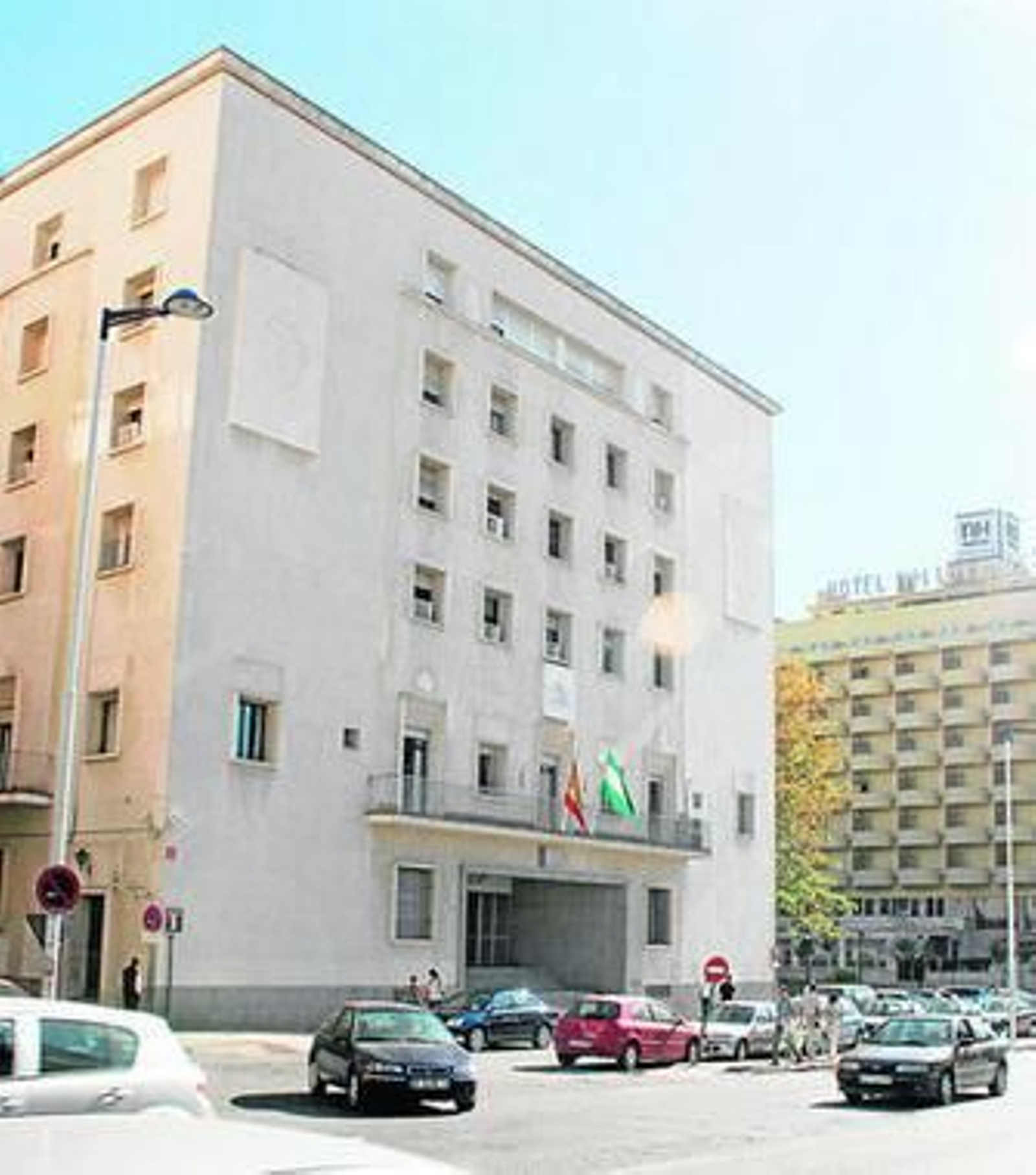 Fachada principal del Palacio de Justicia.